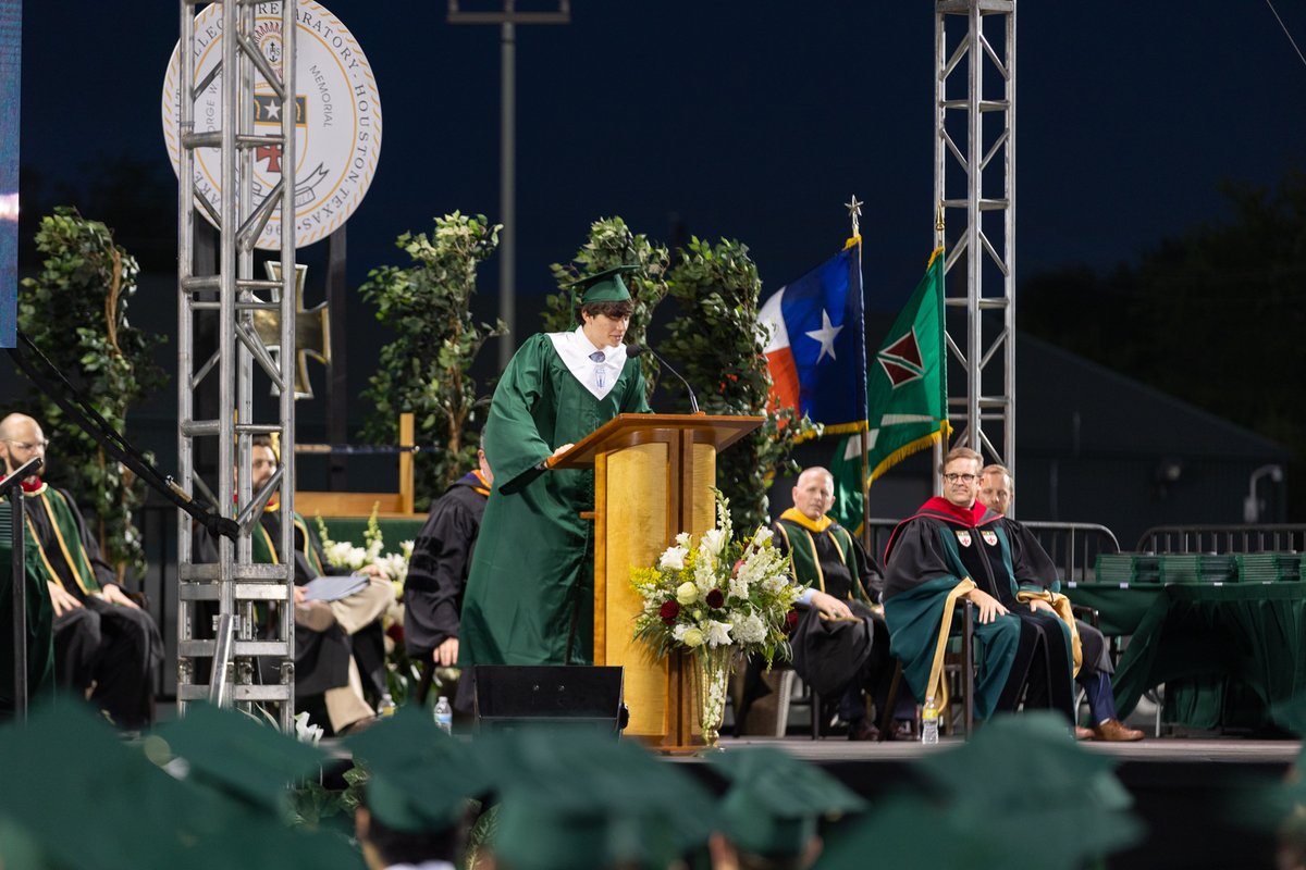 Strake Jesuit tweet media