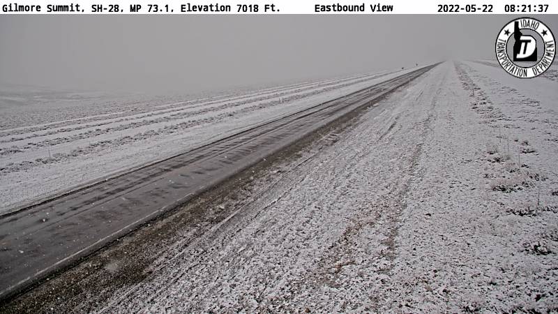 NWSMissoula's tweet photo. Yes, that is light snow falling on #GilmoreSummit! Slick spots possible through the morning #idwx https://t.co/1ZTHpXiQGg