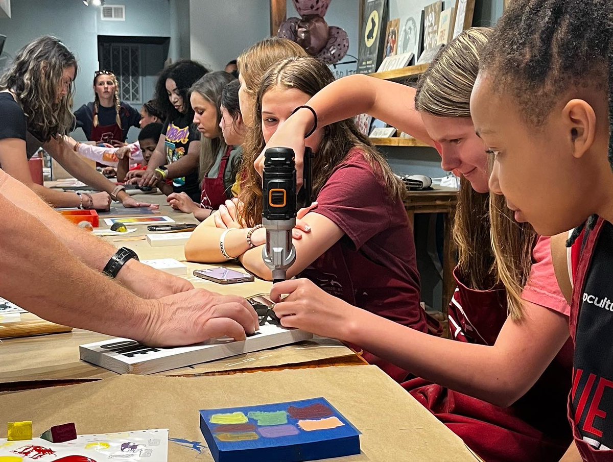 UniqueHoops's tweet photo. We had another great team bonding event for our 2024 and 2028 girls at @NailedIt in Greensboro, NC.
@UniqueHoops 
#uniquehoops https://t.co/5PPMQYWAlh