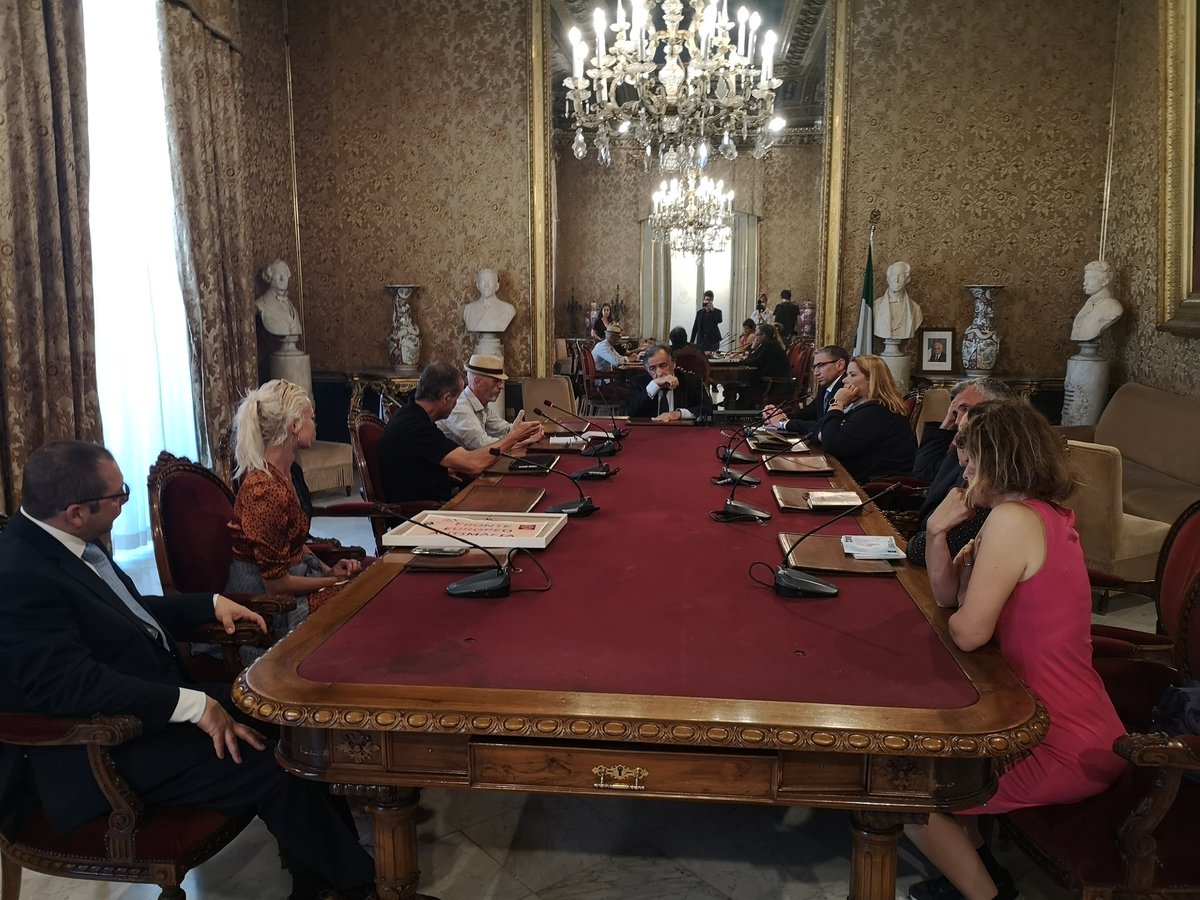 LeolucaOrlando1's tweet photo. Insieme al @CollectifAvanti e all'avvocato @RobertAquilina3 per denunciare il potere mafioso in Corsica e a Malta. In questi luoghi c'è ancora molto da fare nell'azione di contrasto alla criminalità organizzata. #Palermo si conferma punto di riferimento a livello internazionale. https://t.co/2ptyo8cuGl