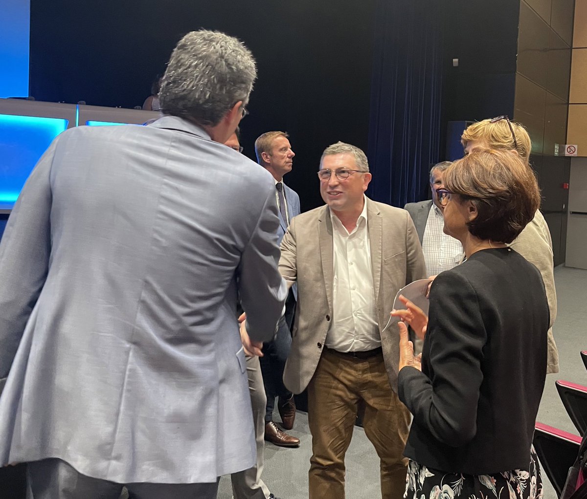 Hier, j’ai assisté à la cérémonie de remise des diplômes d’ingénieur de <a href="/MINES_StEtienne/">MINES Saint-Étienne</a> en présence  d’Elisabeth Delval, VP Connected Car Services &amp; UX/UI, chez <a href="/renaultgroup/">Renault Group</a> .

Félicitations aux 374 ingénieurs diplômés 2021 de l’École des Mines  formés à l’<a href="/OfficielIstp/">ISTP OFFICIEL</a>