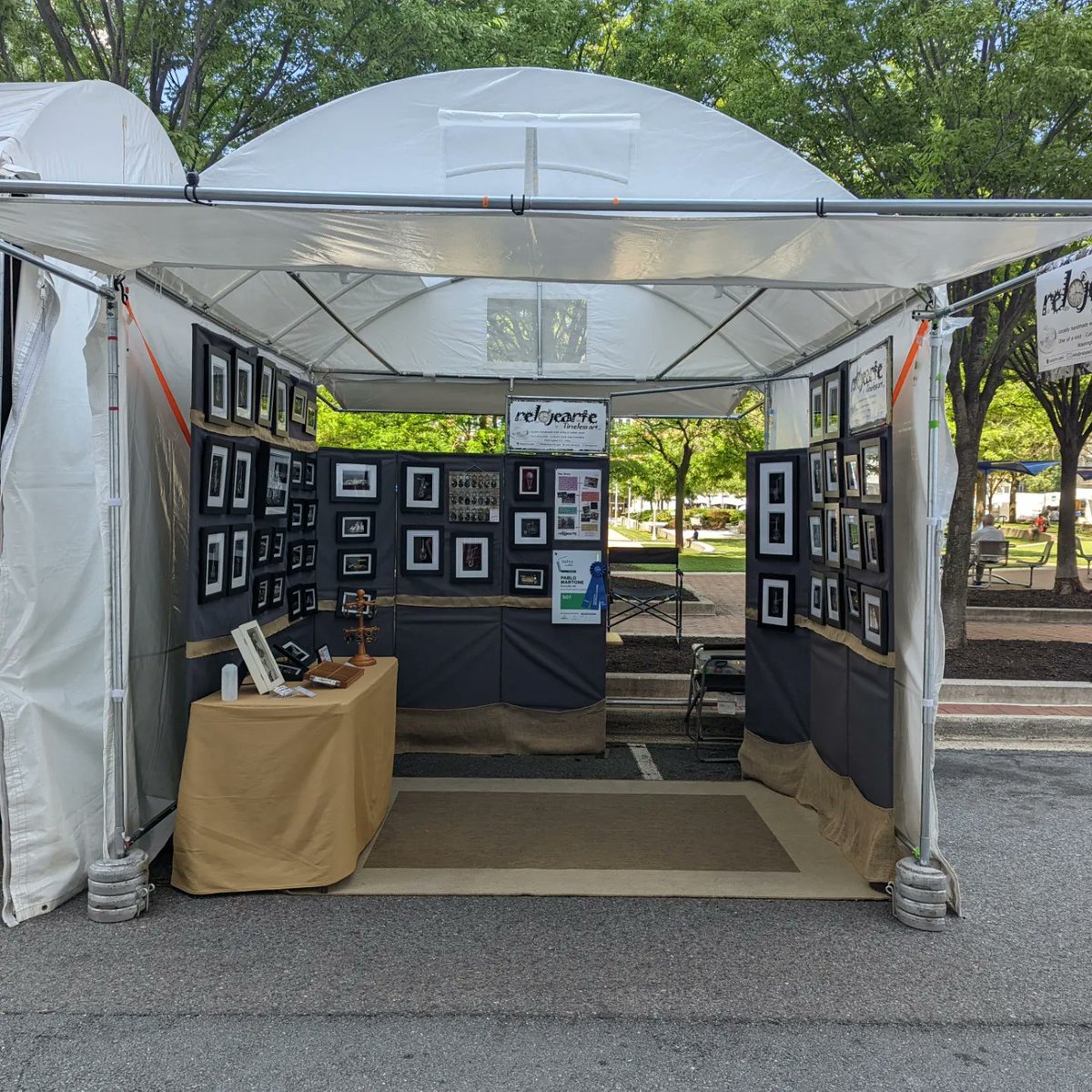 Relojearte's tweet photo. Thanks to the jury, the organizers and the sponsors, and also thanks to all the artists and visitors that make this a great festival!! 

BTW, Today is the last day of the Festival, please come out to see all the amazing artists from 11am to 6pm
#artshow2022 #art #Artists  #artist https://t.co/F2vRnoqqz1