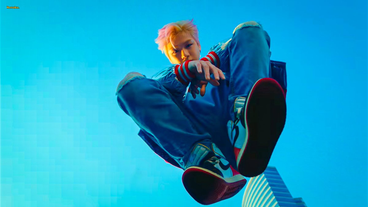 1210Retake's tweet photo. 𝐔𝐩𝐬𝐢𝐝𝐞 𝐃𝐨𝐰𝐧 𝐌/𝐕 #𝟐

#강다니엘 #KANGDANIEL #TheStory https://t.co/gYSc4okO51