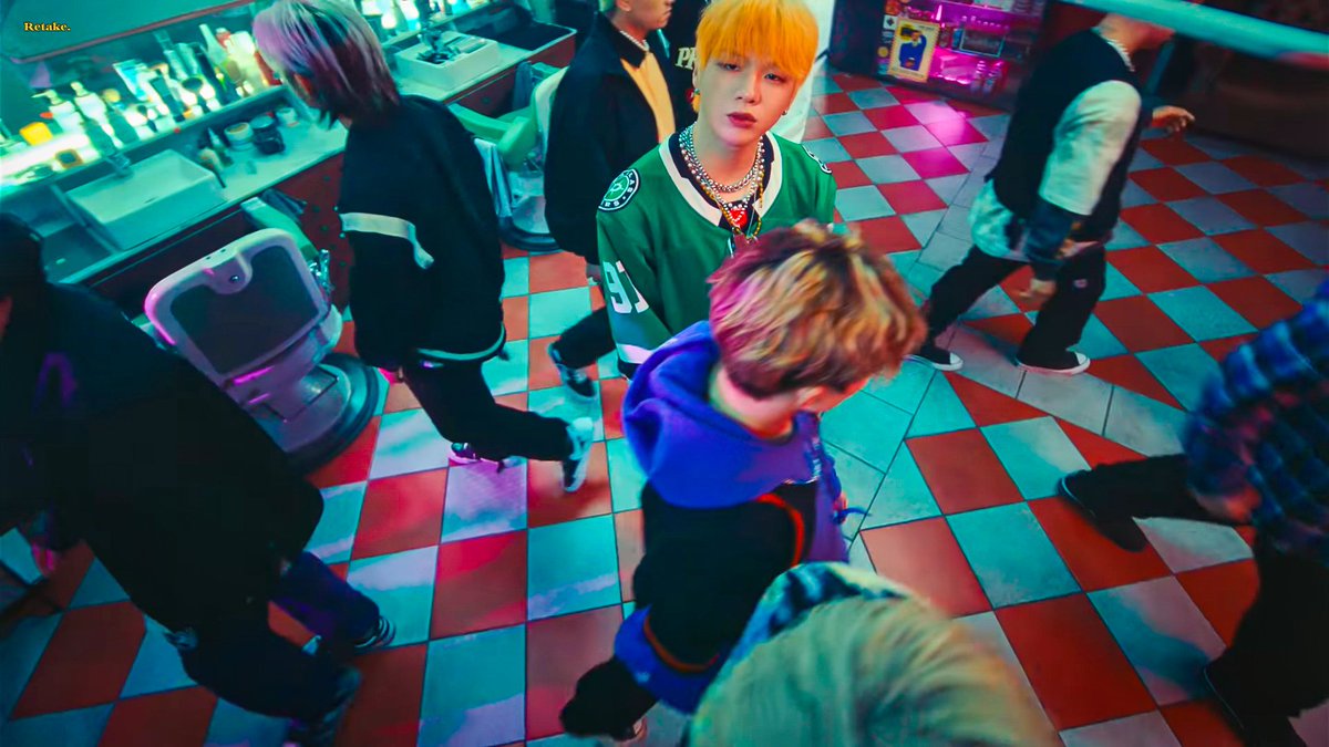 1210Retake's tweet photo. 𝐔𝐩𝐬𝐢𝐝𝐞 𝐃𝐨𝐰𝐧 𝐌/𝐕 #𝟐

#강다니엘 #KANGDANIEL #TheStory https://t.co/gYSc4okO51