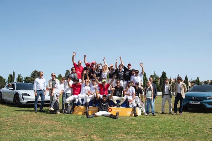 NEGRITA CAMPEÓN 
del BPC Negrita Cup tras vencer por 7-6 al Engel &amp; Völkers. 
Román Fortunato fue tercero al imponerse al De Antonio Yachts por 7-6 1/2. 
¡Enhorabuena a todos! 👏🏼👏🏼

📷 @irenebel_photography 

#negrita #bpcnegritacup #engel&amp;völkers #polo #caballos #fundacionrcpb