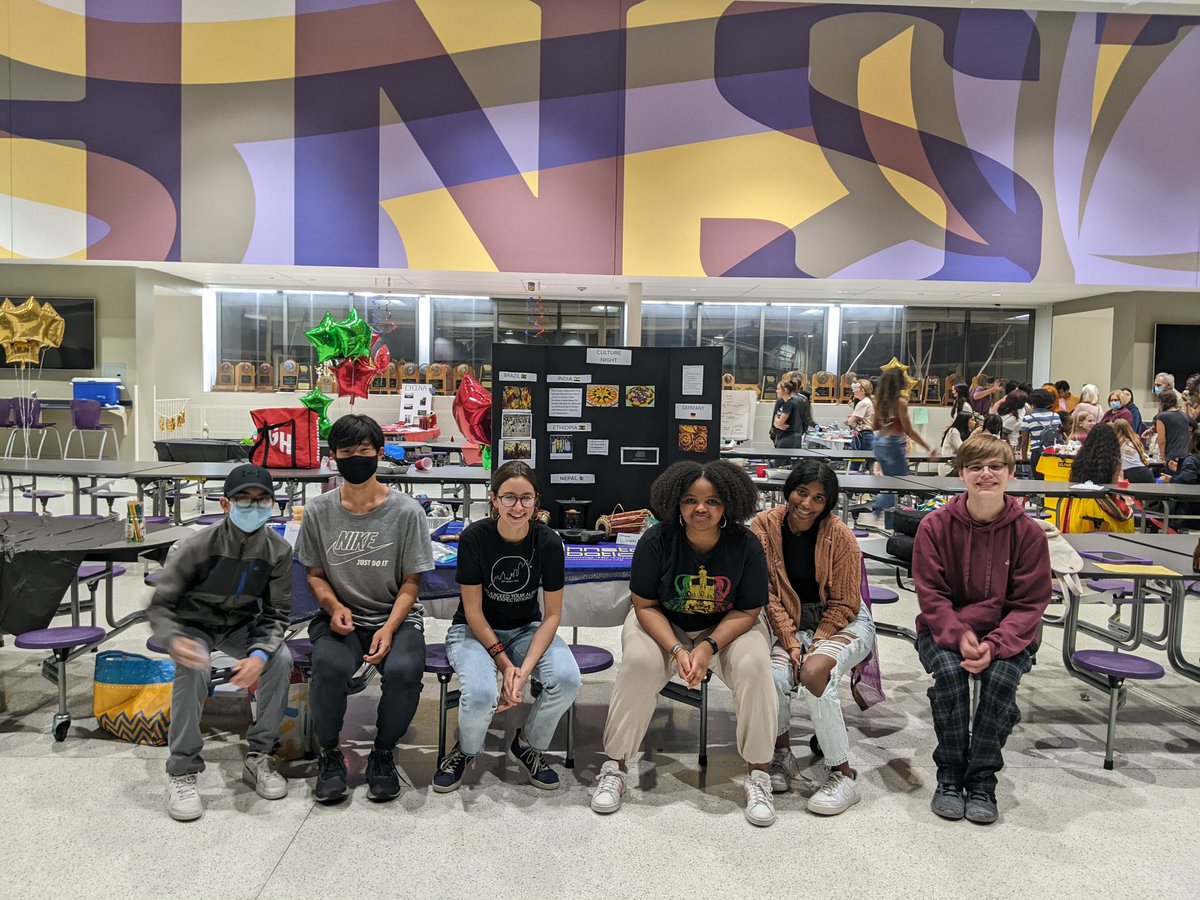 FTC14172's tweet photo. Duckbots representing 8 different countries sharing their cultural heritage at the Johnston culture night #morethanrobots @FIRSTweets @ftc_iowa https://t.co/zWMLH3YVT6
