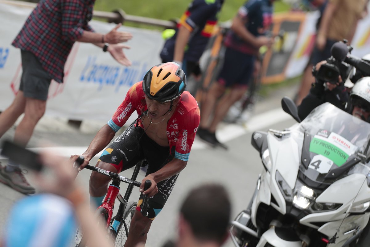 🥈 A courageous effort by our young Colombian 🇨🇴 <a href="/SantiagoBS26/">Santiago Buitrago Sanchez</a> finishing in second place atop Cogne on stage 15 <a href="/giroditalia/">Giro d'Italia</a> 

#RideAsOne #Giro

📸 <a href="/SprintCycling/">SprintCycling</a>