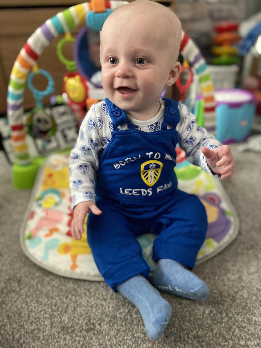 ashleigh__dean's tweet photo. #ALAW #MOT  #LittleLeedsFan @LUFC  @nathan_chap 💛🤍💙

S*** for luck they say… well this outfit had to be changed 💩🙈🤣 https://t.co/qV1ZrJSVYd