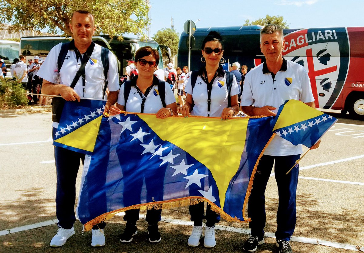 Ovo smo mi, reprezentacija transplantiranih 🇧🇦na Europskim sportskim igrama 2018. u #Caglari 🇮🇹.
Uzeli 8🥇 i zauzeli 17.mjesto od 25 država. 
8/2022.Europske sportske igre su u Oxfordu.
Da bi tamo otišli treba nam cca 3600. Pisali svima ali malo ih se odazvalo za pomoć. Retwit🙏