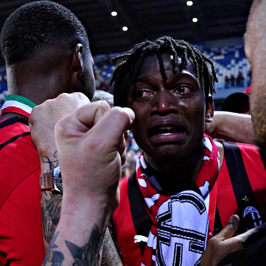 A emoção de um campeão ❤️ <a href="/RafaeLeao7/">Rafael Leão</a>