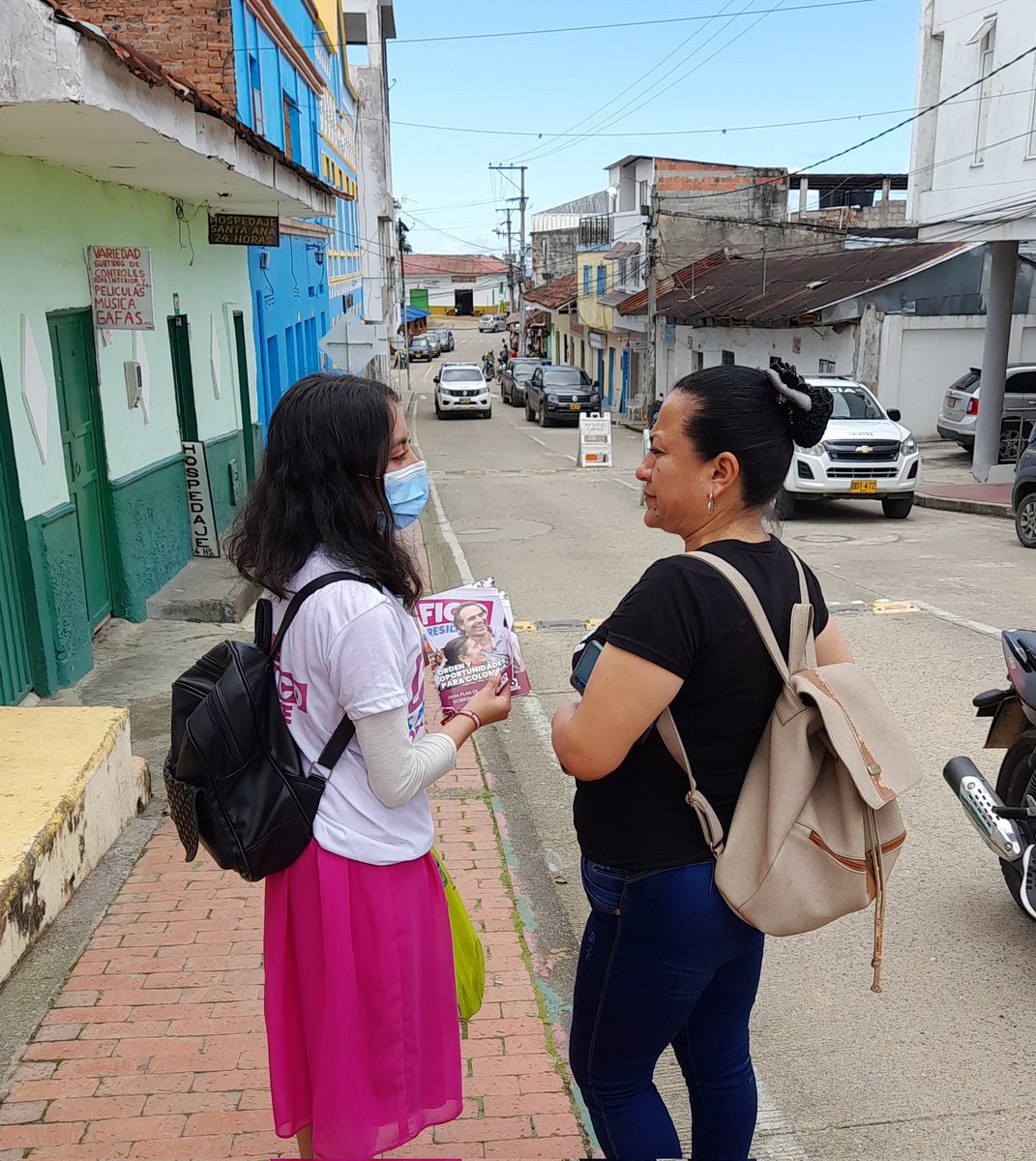 LauraRoMo07's tweet photo. #FedericoEsColombia
Por la mujer y la juventud 
@PartidoMIRA @FicoGutierrez https://t.co/ZOdZnsGjAc
