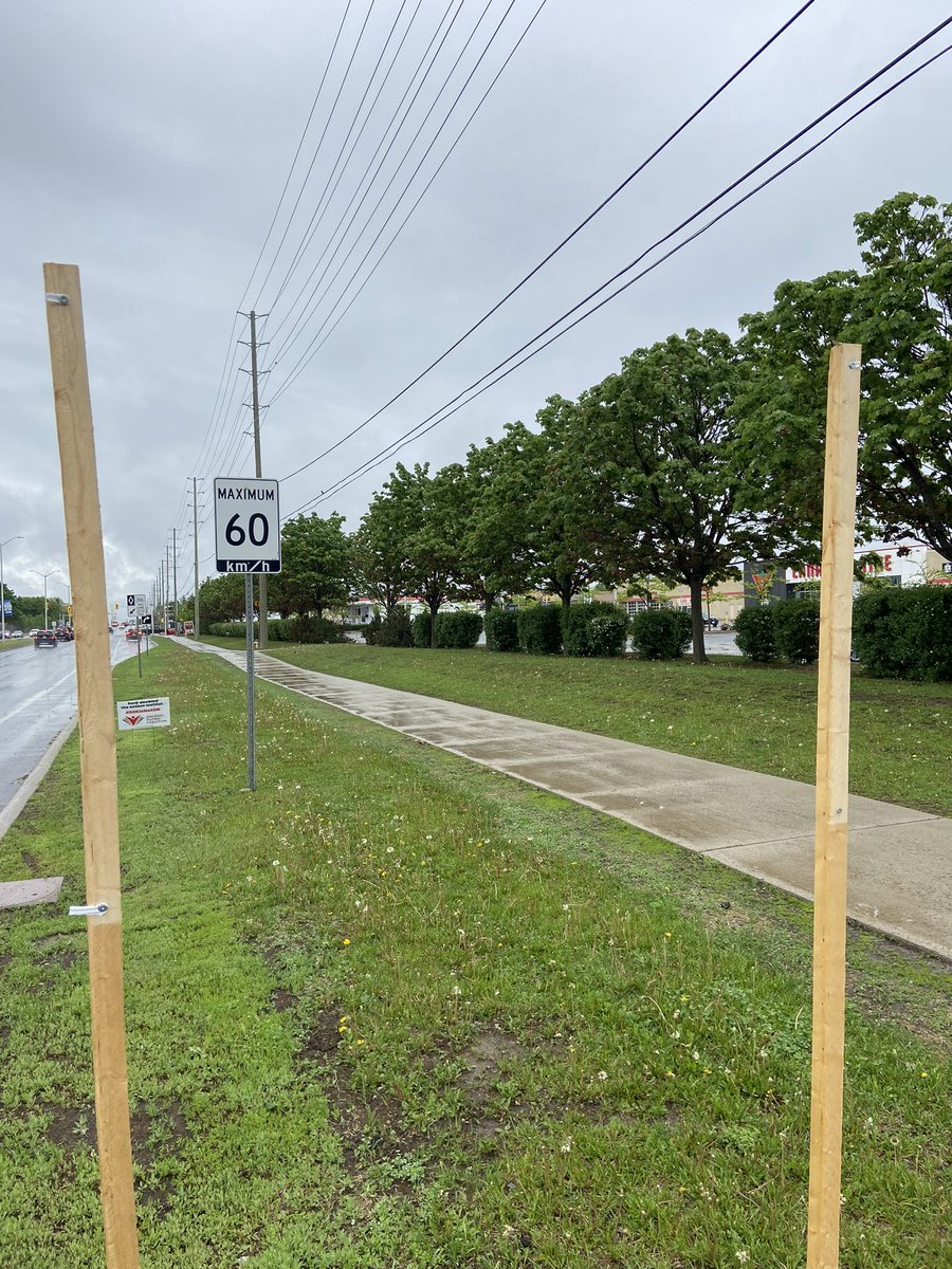 ottawa_asd_mum's tweet photo. Nothing more disappointing and demoralizing than this: 
@OntAutism signs are clearly being removed, stolen, hidden in the @MacLeodLisa  #Nepean riding. 

Here at #Greenbank &amp; #Strandherd, sign has been ripped from stakes (AFTER the storm); PC sign relocated in front. 

This is https://t.co/57uA9LdwFT