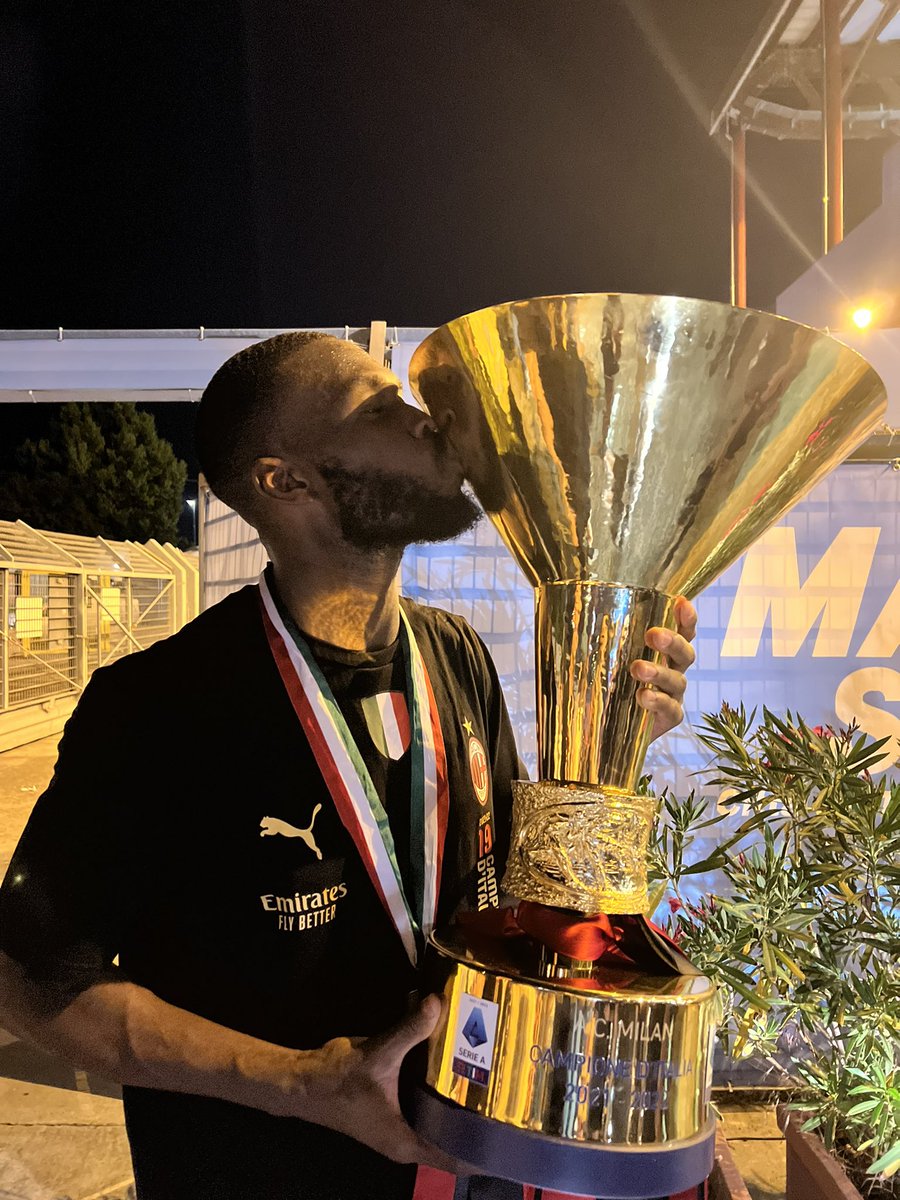@fikayotomori_'s photo on AC Milan