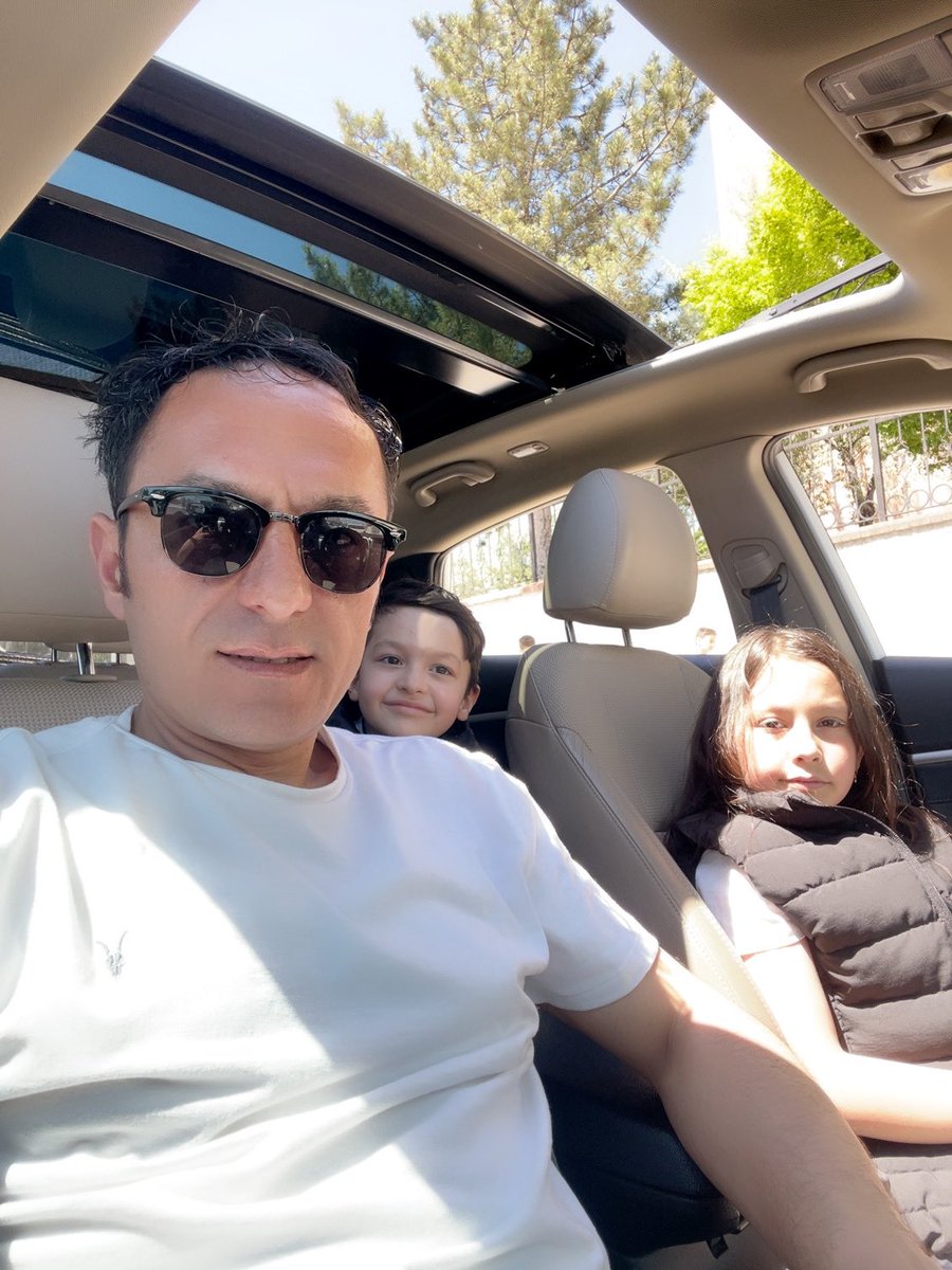 𝒪̈𝓂𝓊̈𝓇 𝒷𝒾𝓇 𝓂𝒶𝓈𝒶𝓁 ℊ𝒾𝒷𝒾𝒹𝒾𝓇, 𝓃ℯ 𝓀𝒶𝒹𝒶𝓇 𝓊𝓏𝓊𝓃 ℴ𝓁𝒹𝓊ℊ̆𝓊 𝒹ℯℊ̆𝒾𝓁, 𝓃ℯ 𝓀𝒶𝒹𝒶𝓇 ℊ𝓊̈𝓏ℯ𝓁 𝓎𝒶𝓈̧𝒶𝓃𝒹𝒾ℊ̆𝒾 ℴ̈𝓃ℯ𝓂𝓁𝒾𝒹𝒾𝓇…