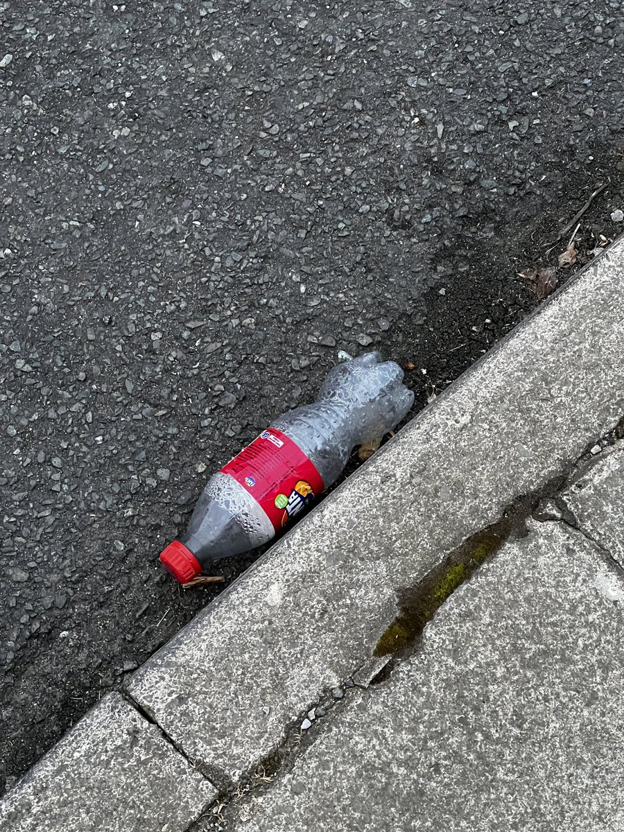 Similar types of litter found the evening prior to source segregated recycling collections from the unsealed receptacle. I’ve always been curious if sealed recycling collection areas have less litter the evening prior. 🤔 

Tagged &amp; now on <a href="/OpenLitterMap/">Let the people map 📲 🗺️ 🌍🫡</a> fwiw