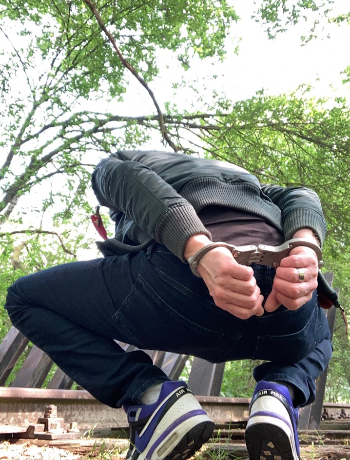 stalenbroek's tweet photo. Front, or back? :P
#handcuffs
#handcuffed
#handboeien
#alphaslave
#alphaindustries
#bomberjack
#adidas
#nikeairmax https://t.co/TIt7qCnV79