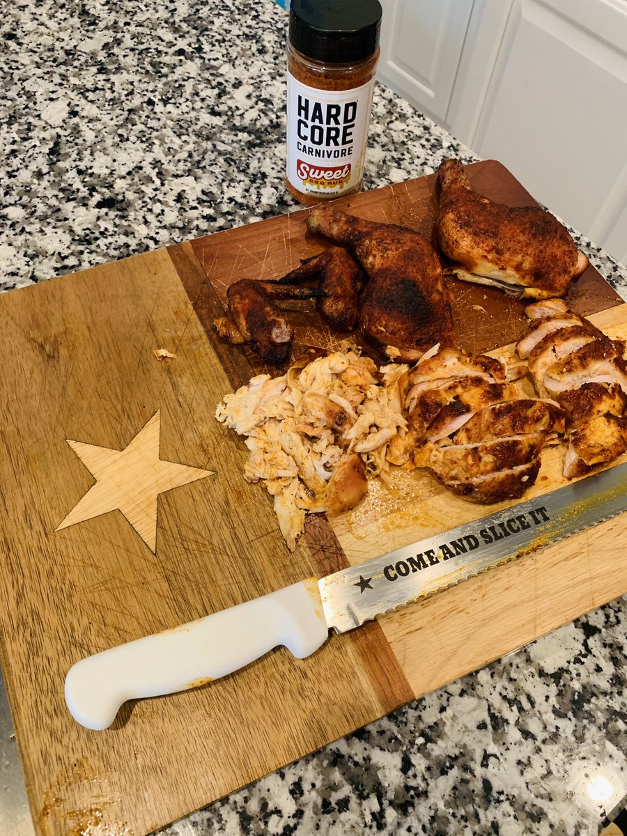 FFMeatSweats's tweet photo. That new sweet bbq rub from @carnivorerub is perfect on chicken. #FFBBQ #BBQ #Spatchcock #Hardcorecarnivore #Atx #DrippingSprings https://t.co/HQEhdFGzw0