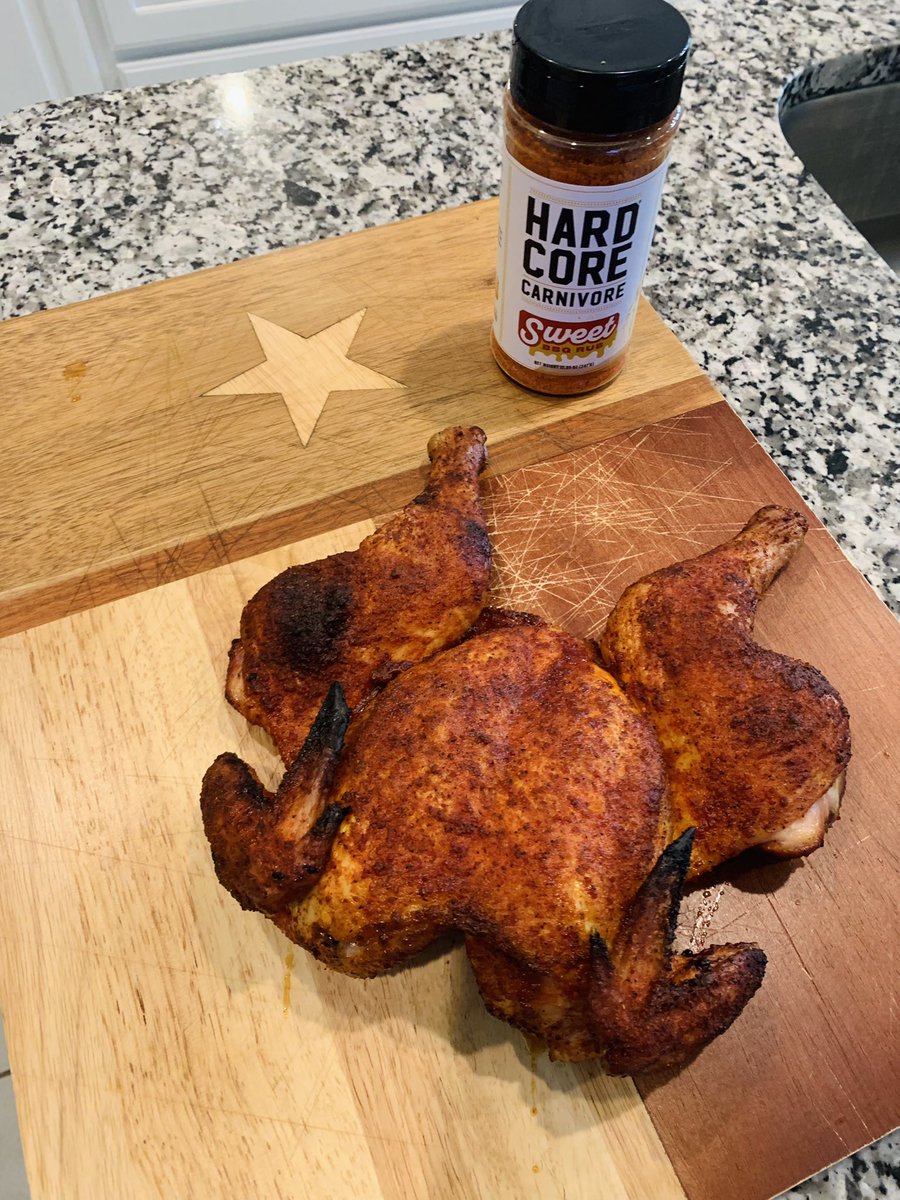 FFMeatSweats's tweet photo. That new sweet bbq rub from @carnivorerub is perfect on chicken. #FFBBQ #BBQ #Spatchcock #Hardcorecarnivore #Atx #DrippingSprings https://t.co/HQEhdFGzw0