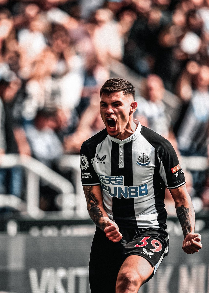 brunoog97's tweet photo. How crazy is to think that it was my first season here! It's even crazier to think that it was only 4 months!Thanks to all the fans for making me feel at home from the first game here! It was just the beginning!The future promises a lot of good things.See you soon @NUFC fans 🖤🤍 https://t.co/YVllSvADIA