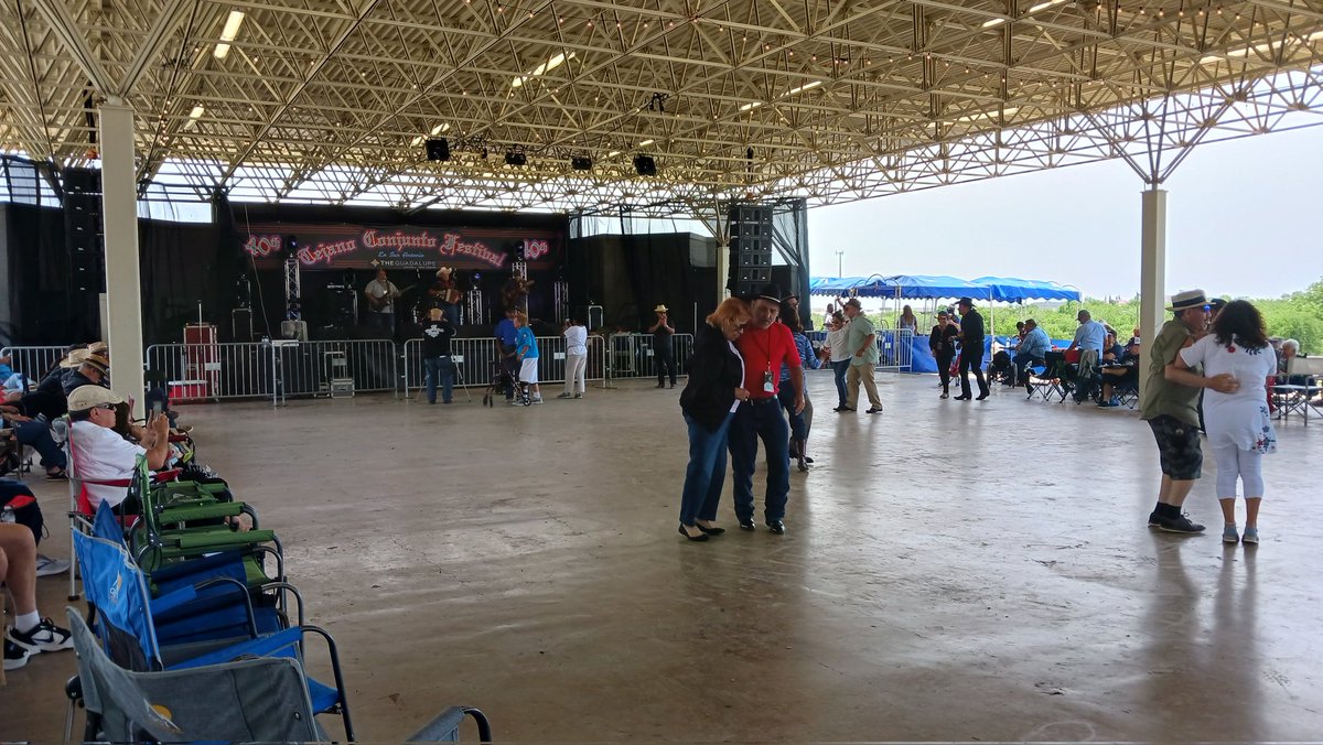 JennTPR's tweet image. What a wonderful day to be out at the Tejano Conjunto Festival 🎤🪗🎶