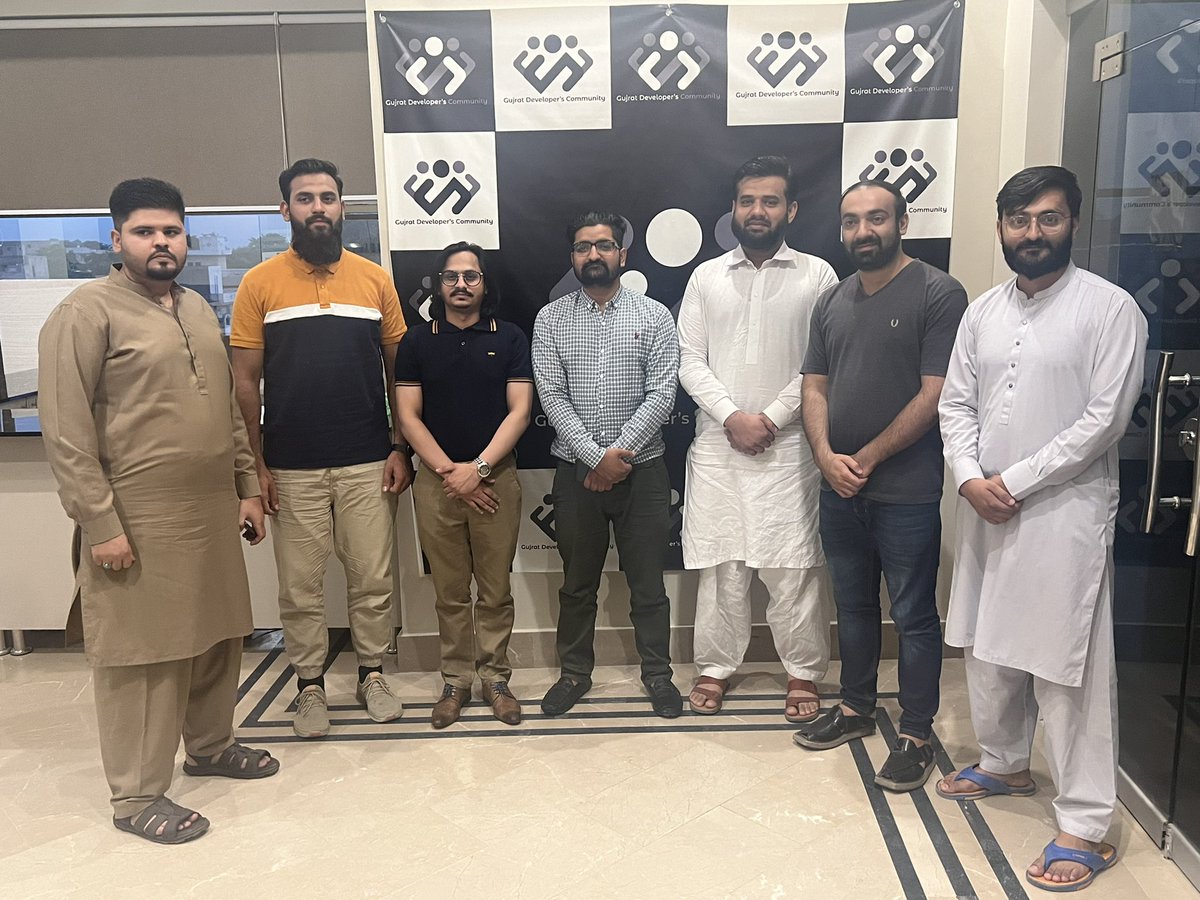 gdcorg's tweet photo. Gujrat Development Community  Monthly meeting and planning for Next Step....
Something Special is Coming Soon....
#GujratDevelopersCommunity #CoLabPoint https://t.co/VjC1lMWG3X