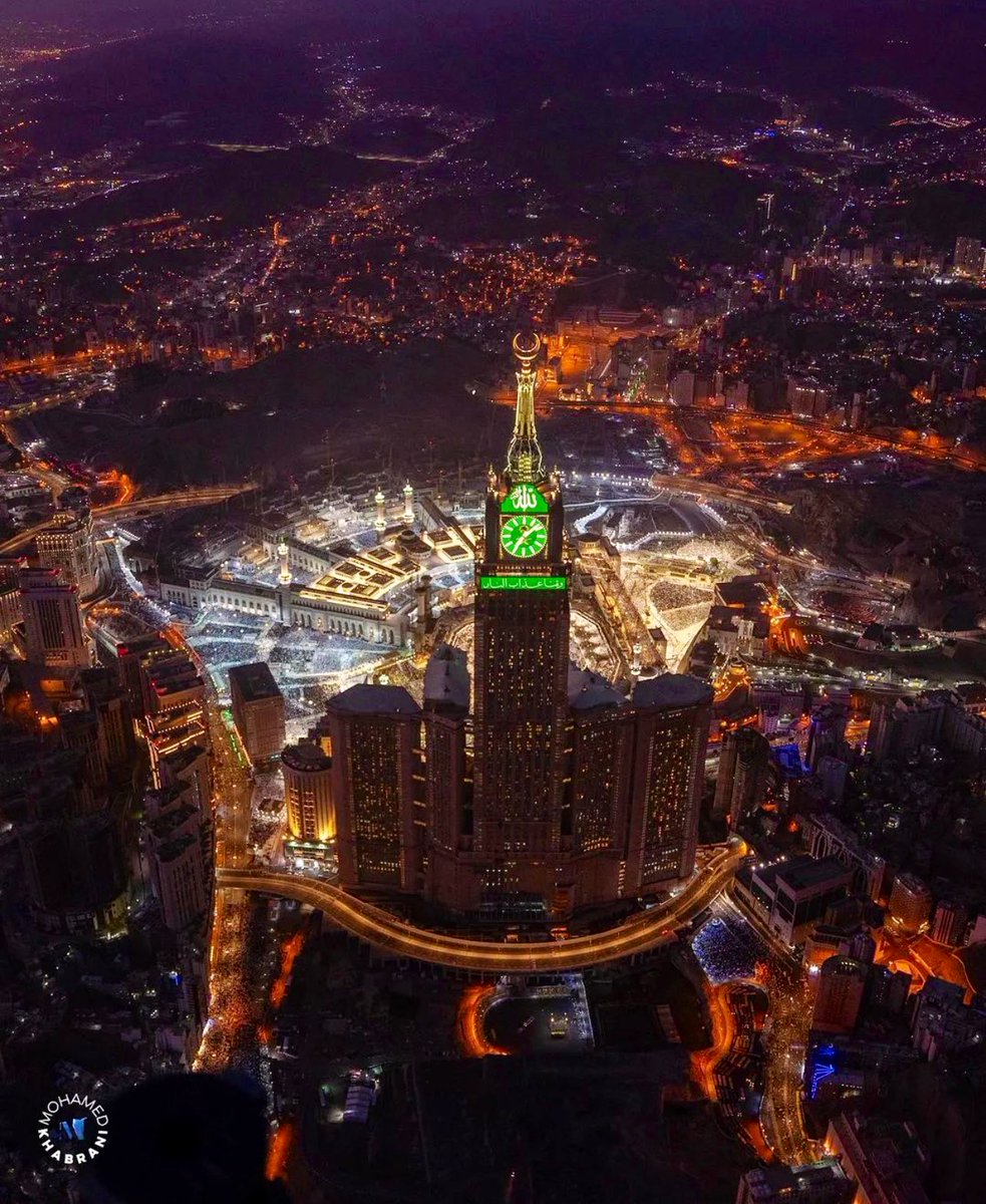 DanyalGilani's tweet photo. Incredible nigh view of Makkah 🕋 https://t.co/qPdyHk12mS