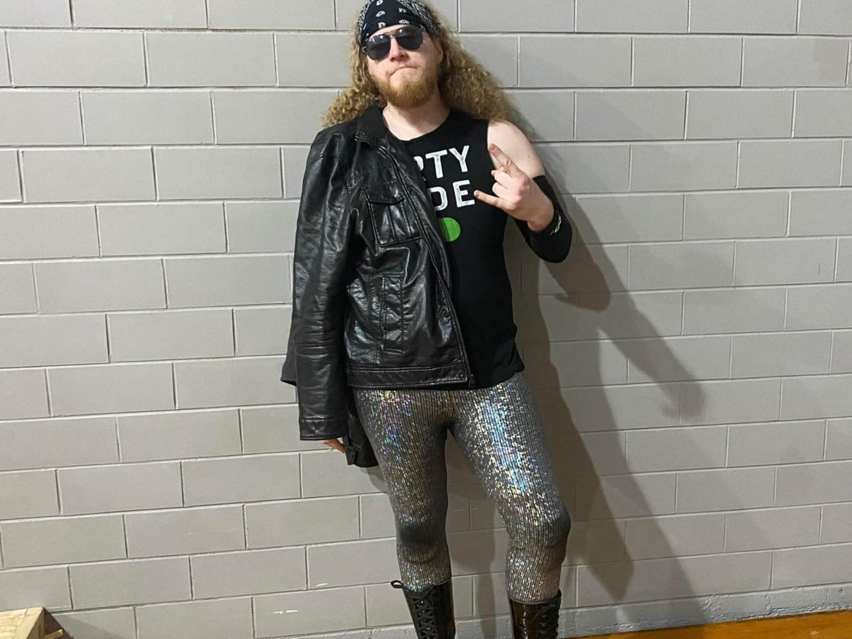 JimmyJammerMEGA's tweet photo. Brought the party to Midwest Championship Wrestling last night https://t.co/Mm6O5Igi4c