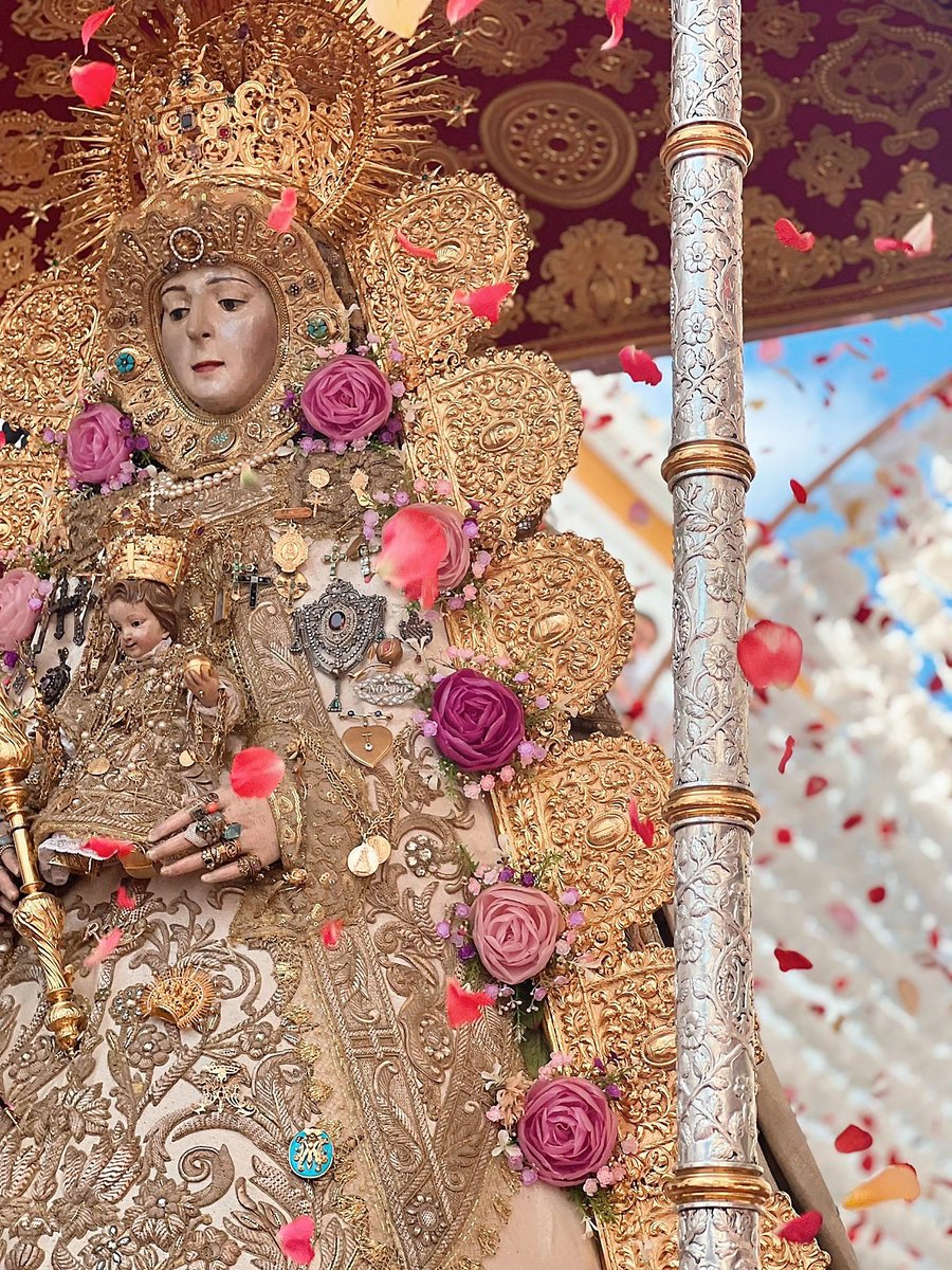 fransantiph's tweet photo. ¡Viva la Virgen del Rocío!

📷 @BlasSierra5 https://t.co/EVO0CeBwKF