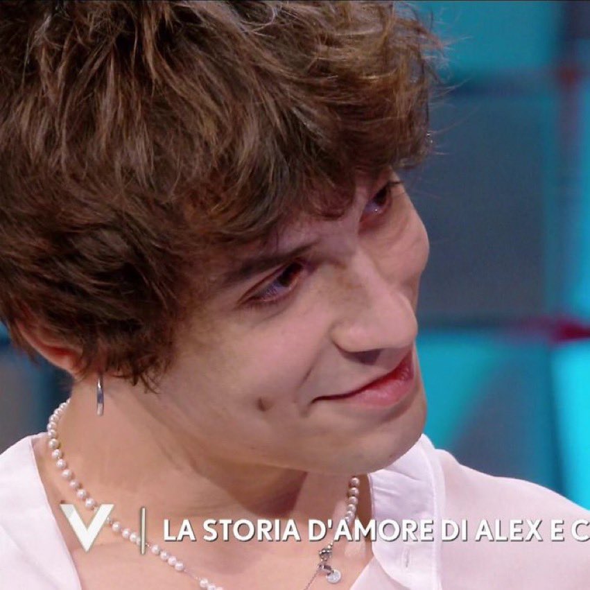 _miannoio_'s tweet photo. GLI OCCHI CAZZO GLI OCCHI
#AMICI21 #AlexVerissimo https://t.co/PgPwI49w0T