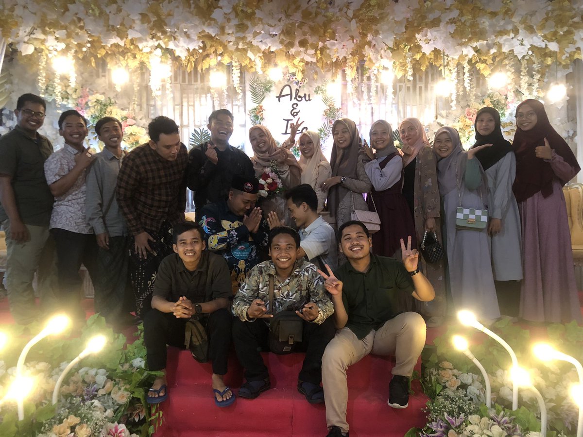 sakedur28's tweet photo. Ada serpihan-serpihan kisah yang harus kita kasih bahan pengawet https://t.co/uL3cwFhe3u