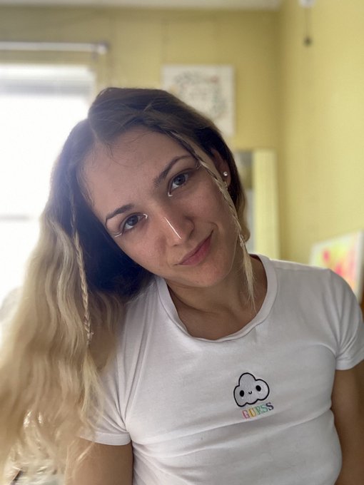 Just having fun painting my face with a white eyeliner&hellip; how to make life so simple ☺️🤍🌸 https://t.co<a href="/tag/soul"class="tags"><span>#soul</span></a><a href="/tag/loveyourself"class="tags"><span>#loveyourself</span></a><a href="/tag/guess"class="tags"><span>#guess</span></a><a href="/tag/shoppingaddict"class="tags"><span>#shoppingaddict</span></a>