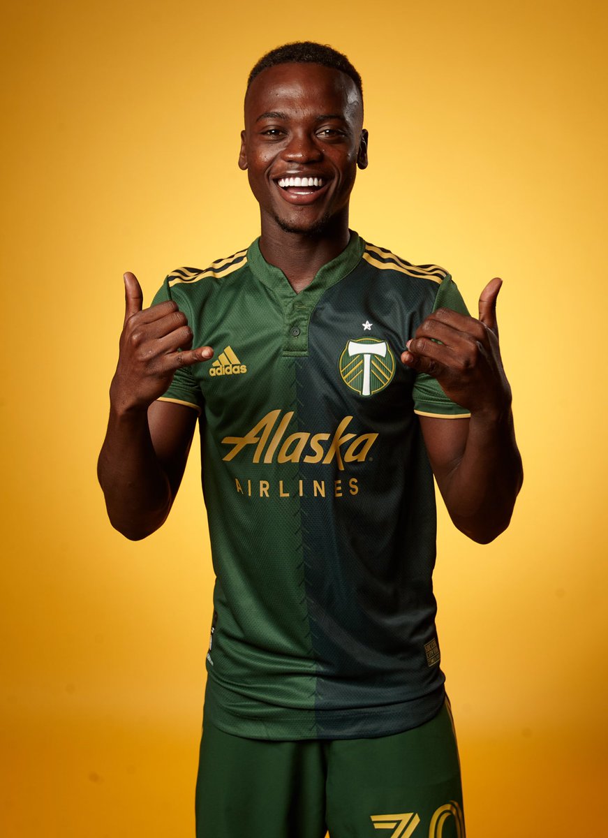 That Green and Gold.

RT for a chance to win a primary kit courtesy of <a href="/AlaskaAir/">Alaska Airlines</a>. 

#RCTID