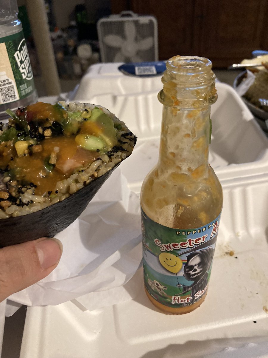 MassholeF's tweet photo. @pepperpalace’s #SweeterReaper on a #pokeBurrito from #Pokemotto https://t.co/Ez5Aeyso46