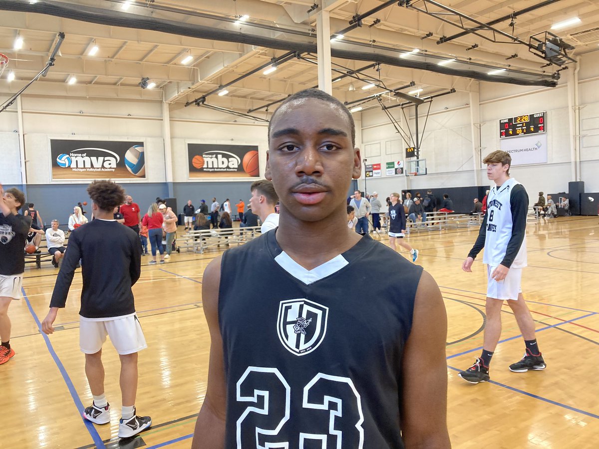 6’1 2023 G Caleb David just exploded for 31 points in a win for HDX 17s. 

Slashing guard got to the rack and finished just about everything. Lefty has great speed in transition and makes smart decisions with the ball.

#PHRumbleInTheRapids