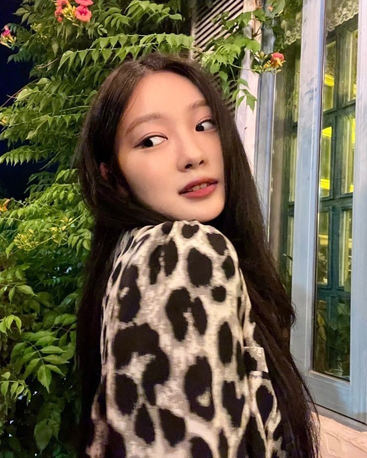 misxssoup's tweet photo. ❥        〔 ᴊᴇᴏɴ ᴊɪᴍɪɴ ; ᴍɪsᴏ 〕:

      𝘌𝘷𝘦𝘯 𝘵𝘩𝘰𝘴𝘦 𝙬𝙚 𝙡𝙤𝙫𝙚 𝙩𝙝𝙚 𝙢𝙤𝙨𝙩
      𝘤𝘢𝘯 𝘣𝘦 𝘢 𝙥𝙤𝙞𝙨𝙤𝙣 𝙩𝙤 𝙤𝙪𝙧 𝙨𝙤𝙪𝙡.

ㅡ bᥙsιᥒᥱss mᥲᥒᥲgᥱmᥱᥒt stᥙdᥱᥒt
ㅡ ᥴhᥱᥱrᥣᥱᥲdᥱr
ㅡ fᥲᥣsιfιᥴᥲtor https://t.co/pVKqRuj2J2