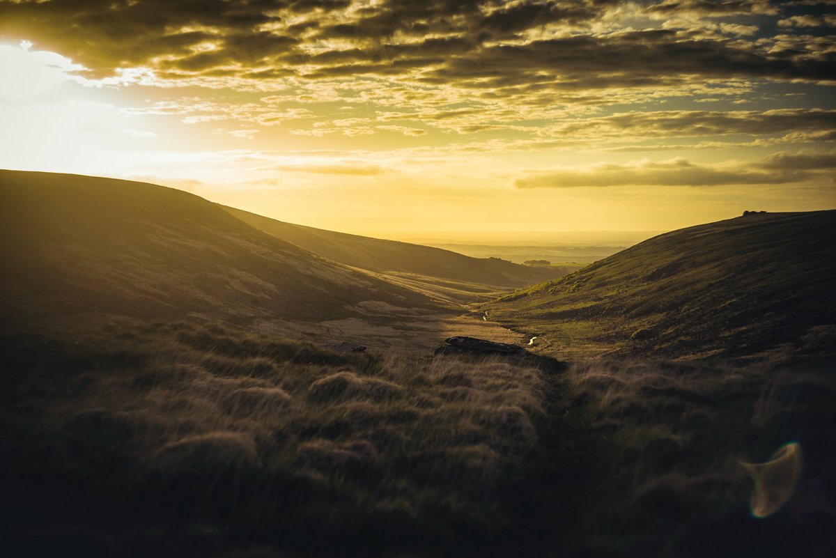 GlavindStrachan's tweet photo. #sunset from #LintsTor on #Dartmoor last night - great #wildcamp ππ· #DartmoorPhotography https://t.co/xo7c19kJVA