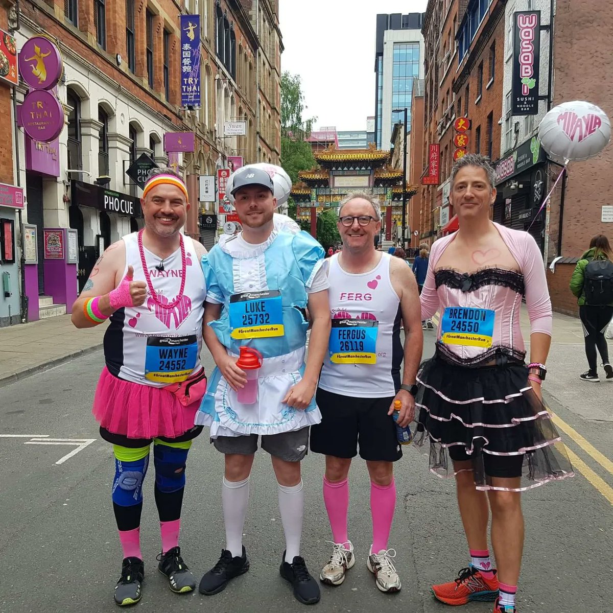 WayneSharpeAWMS's tweet photo. Great morning doing the Manchester Half Marathon for #TeamMikayla Got myself a cheeky PB too! https://t.co/eVtBo5D2sG