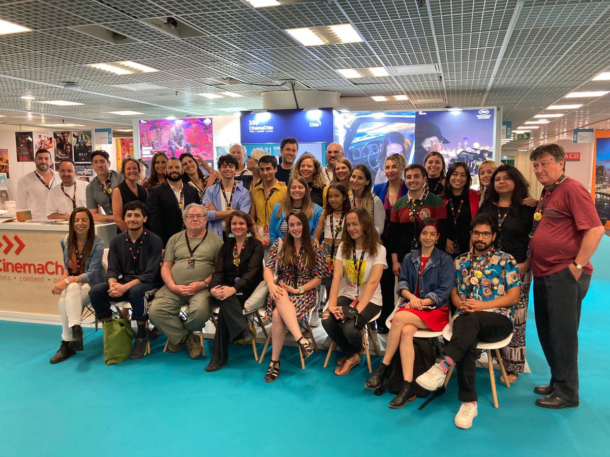 Cinemachile (@cinemachile) on Twitter photo Así de grande es la delegación chilena que está participando en el Festival de Cannes. ¡Todos trabajando por hacer crecer el cine chileno!
Conoce acá sus proyectos: cinemachile.cl/a-cannes-los-p…
<a href="/mdf_cannes/">Marché du Film</a> <a href="/ProChile/">ProChile</a> <a href="/culturas_cl/">Ministerio de las Culturas</a> Así de grande es la delegación chilena que está participando en el Festival de Cannes. ¡Todos trabajando por hacer crecer el cine chileno!
Conoce acá sus proyectos: cinemachile.cl/a-cannes-los-p…
<a href="/mdf_cannes/">Marché du Film</a> <a href="/ProChile/">ProChile</a> <a href="/culturas_cl/">Ministerio de las Culturas</a>