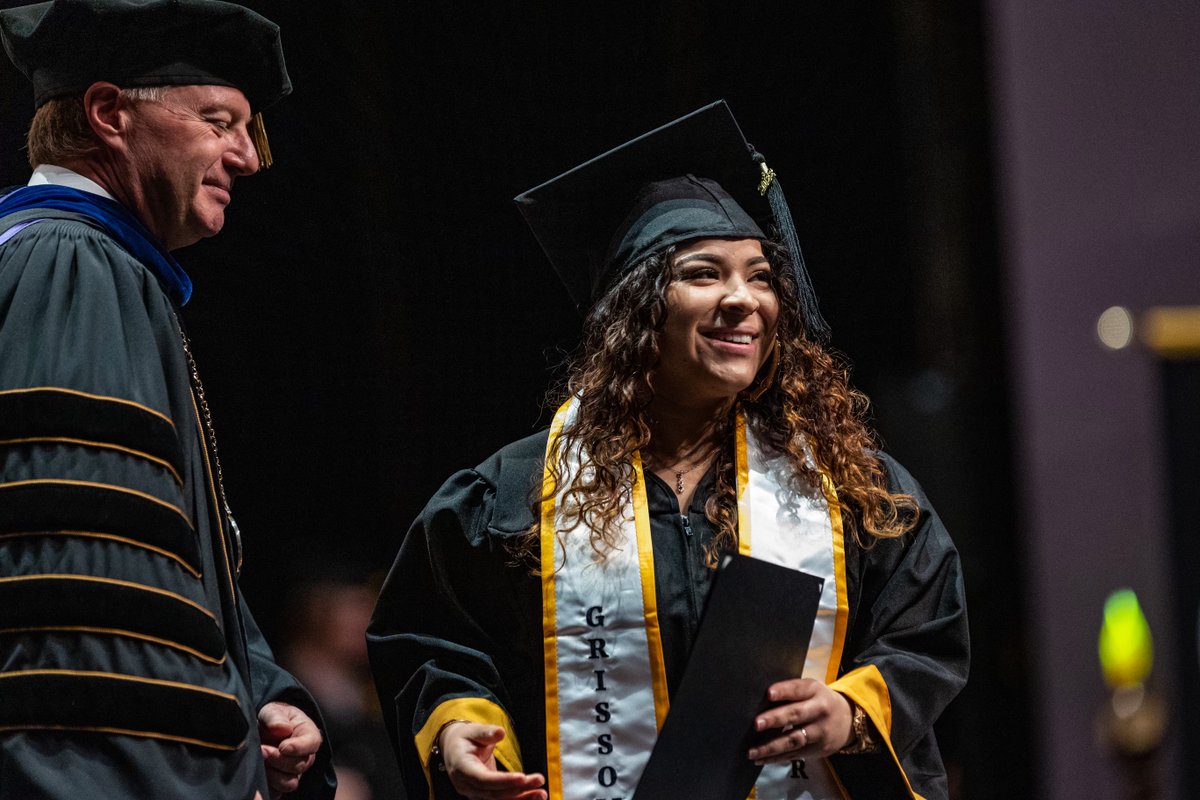CentreC's tweet photo. Commencement 199 was nothing less than what we've come to expect at Centre: extraordinary. 

Congratulations to the Class of 2022! #CentreGrad22 https://t.co/XQoFIJ96WY