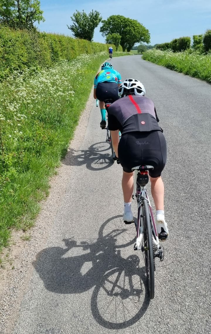 The return of the Sunday Social. Loved it!
.
The sun shone, there was coffee, views, banter and lots of lambs 🐑
.
Hope everyone is having a fab weekend
.
#merceractive #aatr #ukcyclechat #duathlete #duathlontraining