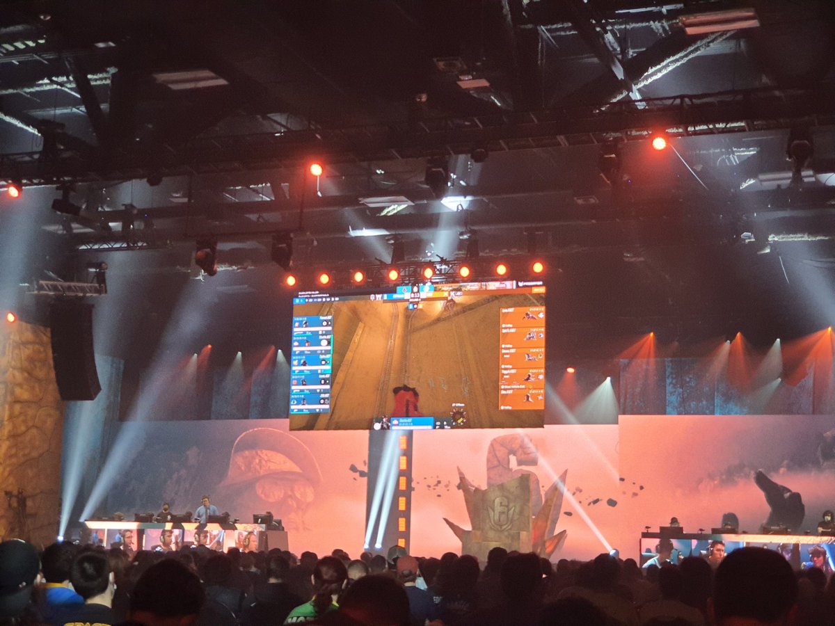 InfernoKun's tweet photo. Ahhh yes.. R6 LAN event #R6CharlotteMajor https://t.co/1bWMLtP936