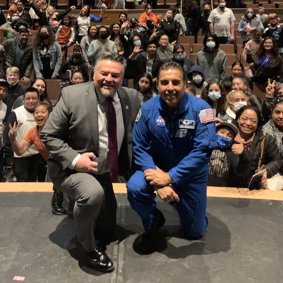 Astro_Jose's tweet image. Great visit to Portland, Oregon where I spoke twice at Roosevelt High  @PPSConnect @Riderconnection. Thank you Superintendent      @Super_GGuerrero who is also from @Stockton_CA! Look forward to start a great collaboration effort with Portland Public Schools! #SeValeSoñarEnGrande