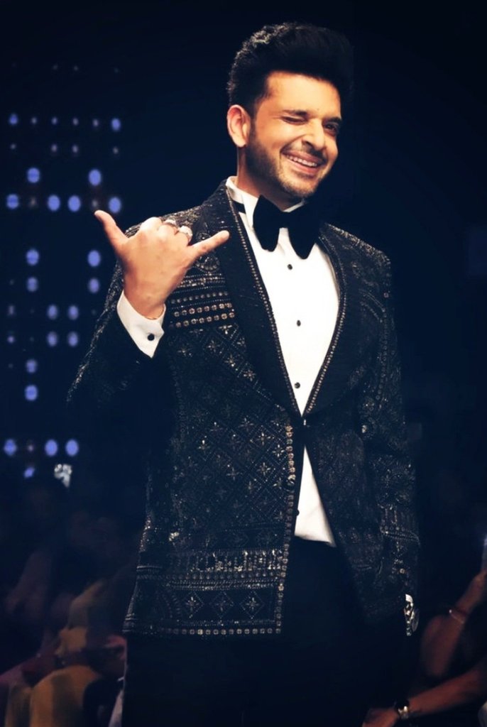 lakshu24's tweet photo. Hayeee ufff ufff ufff ♥😉🤙 @kkundrra ShowsMan #funjabi Hearthrob of Nation 🔥
#KaranKundrra #TejRan ❤🧿
https://t.co/NvxUULDcQY https://t.co/91JlhOz0Zk