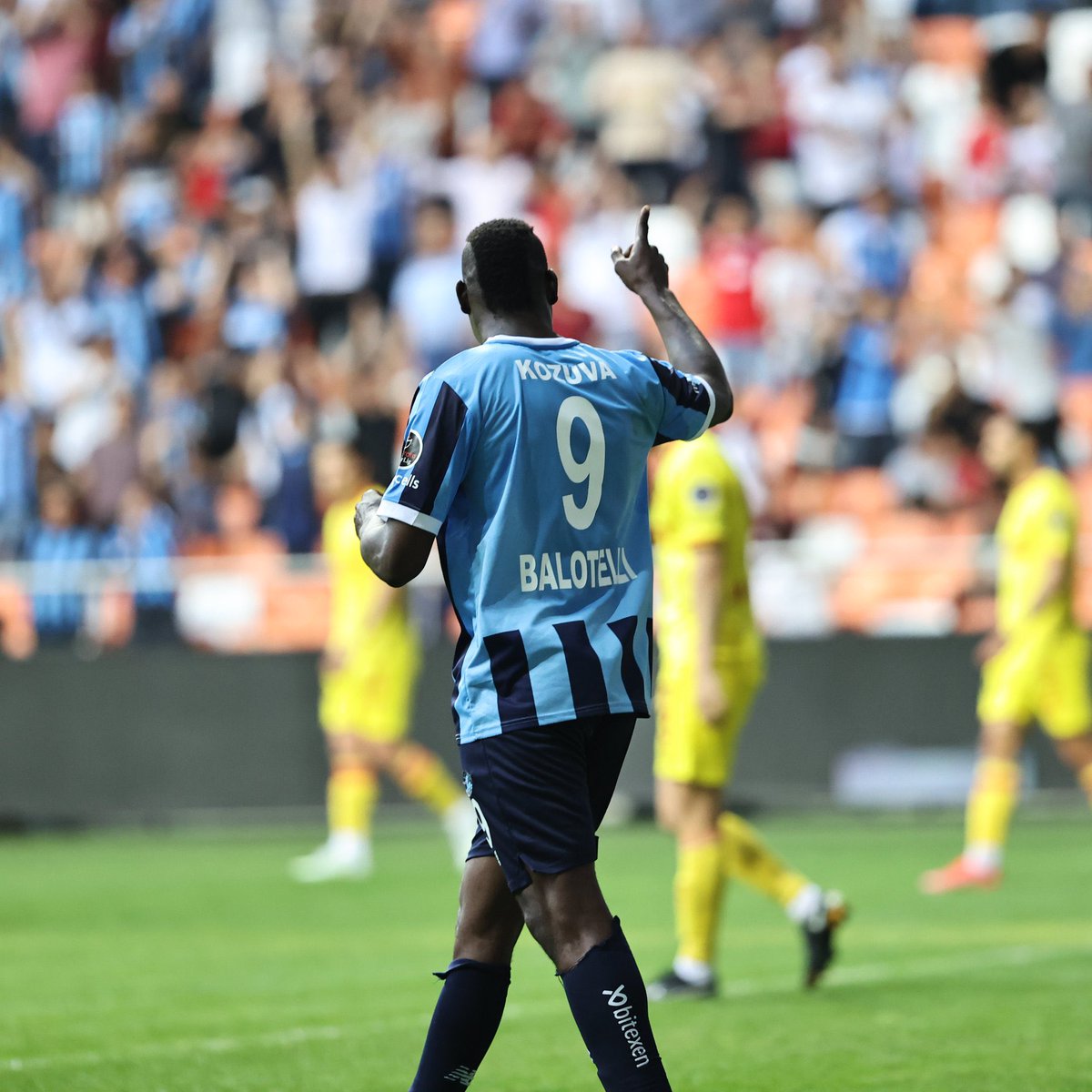 Şov yaptı, yine büyük oynadı…
#AdanaDemirspor #Balotelli