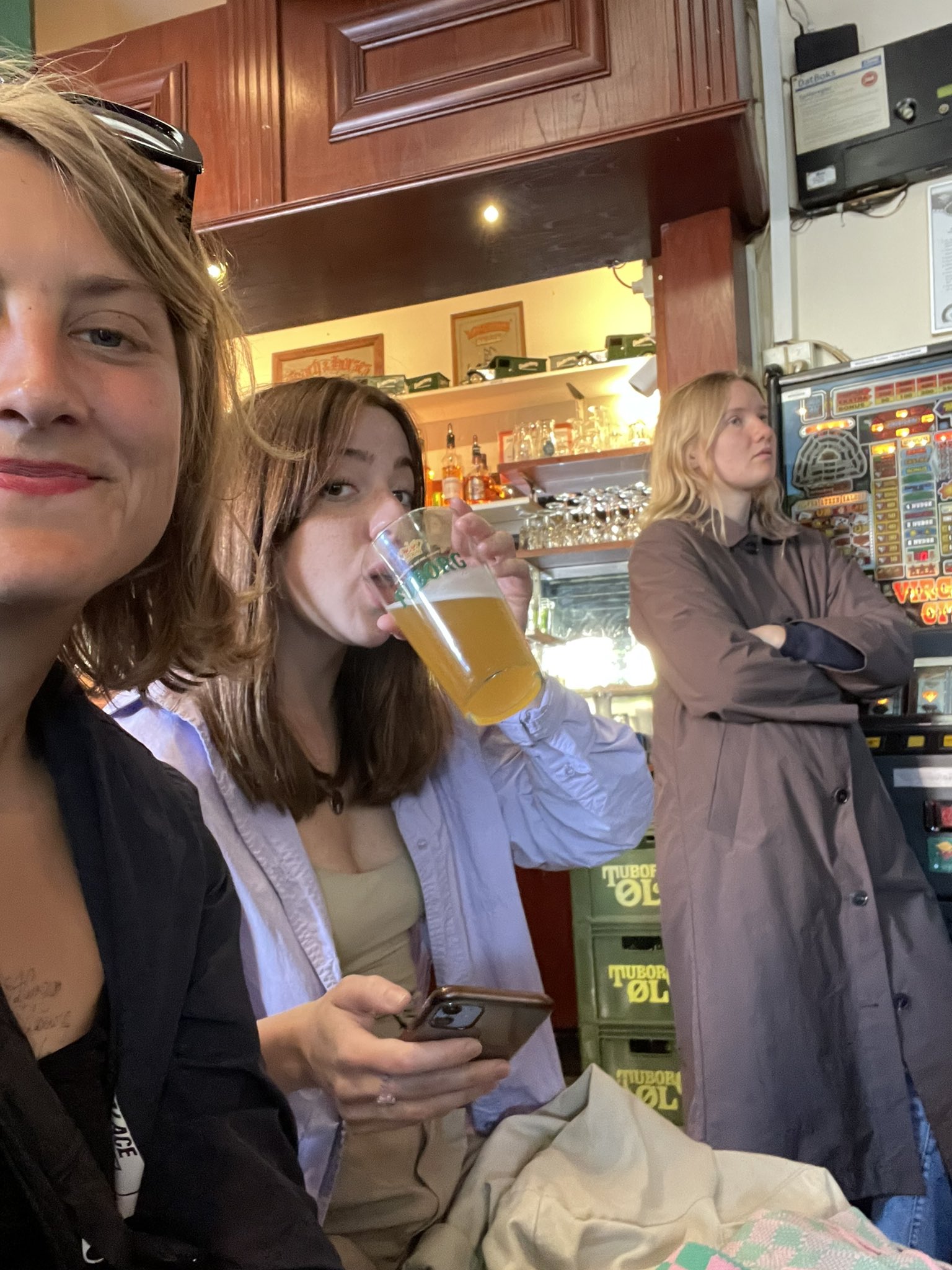 hannah horvath's body double on Twitter "2 empaths https//t.co