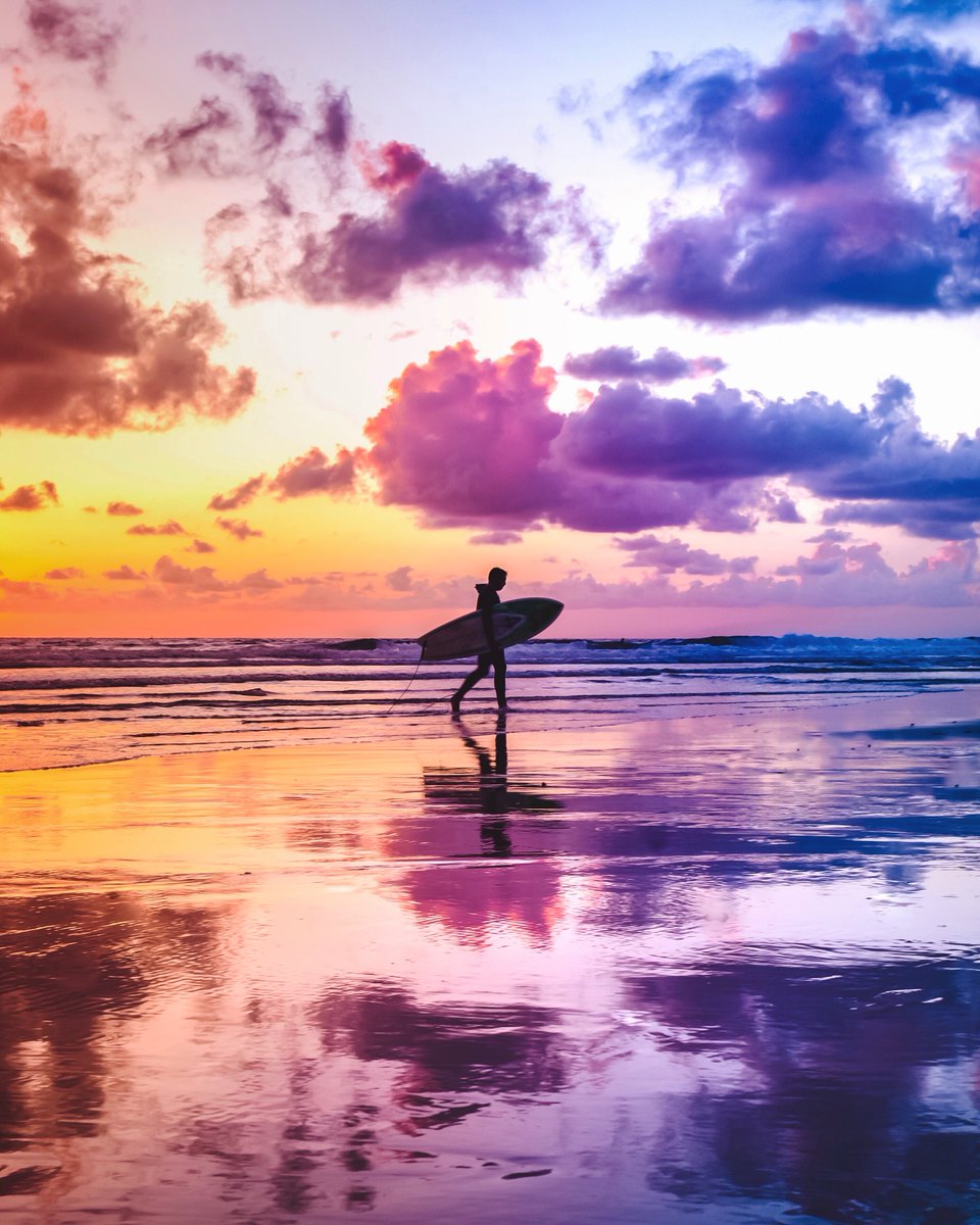 Holding any piece of my work will get you an allowlist spot for <a href="/strangersxyz/">Collective Strangers</a>. That means SuperRare 1/1s, Ocean Intersection, or Great Escape editions. Snapshot will be taken middle of next week!

Thank you for believing in me as an artist &amp; builder 🙏
Links in thread below 🧵