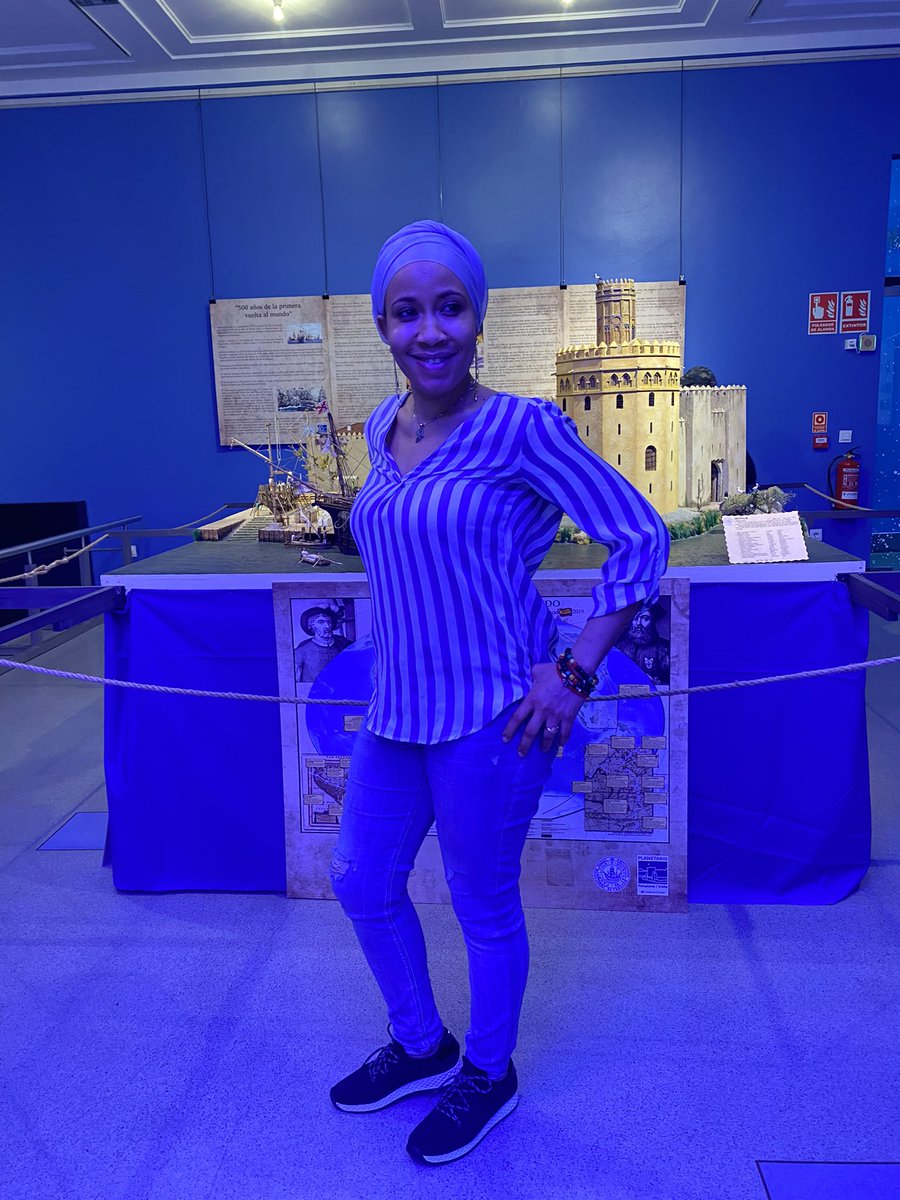 dienabahle's tweet photo. El en planetario de Pamplona https://t.co/gp4rews3xJ