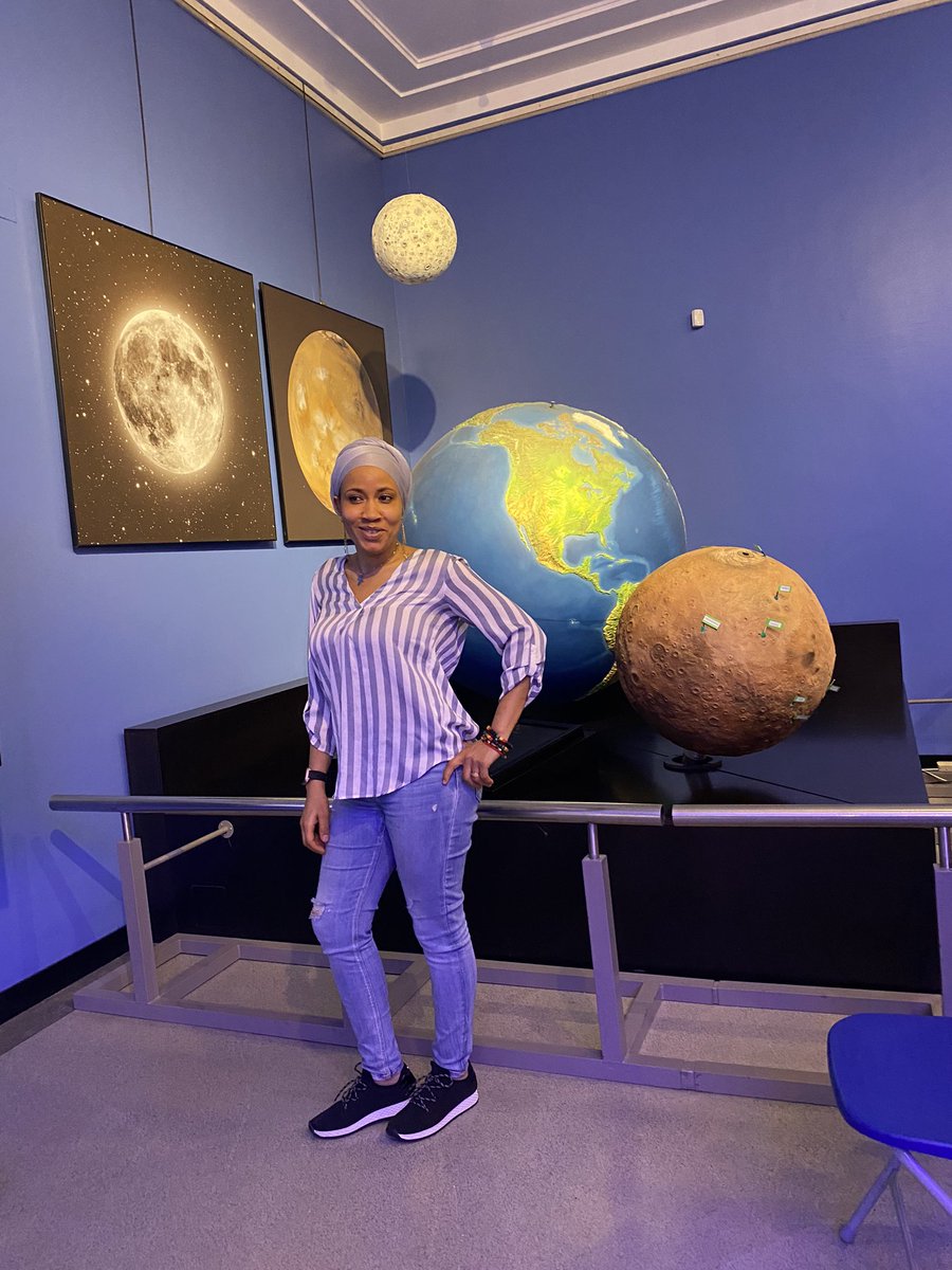 dienabahle's tweet photo. El en planetario de Pamplona https://t.co/gp4rews3xJ