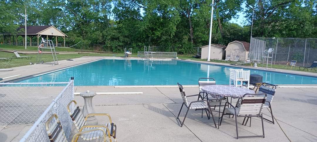 fat_lack's tweet photo. Memorial Day Weekend!!! May 28th 4-7p Grand Opening of the Kennedy Klub! LIVE MUSIC feat. Trio Soul and DJ Oscar!!! 3150 S. DIXIE Dr Moraine, OH #937 #Dyt #GemCity #Dayton #OH https://t.co/nfYBJDLRJX