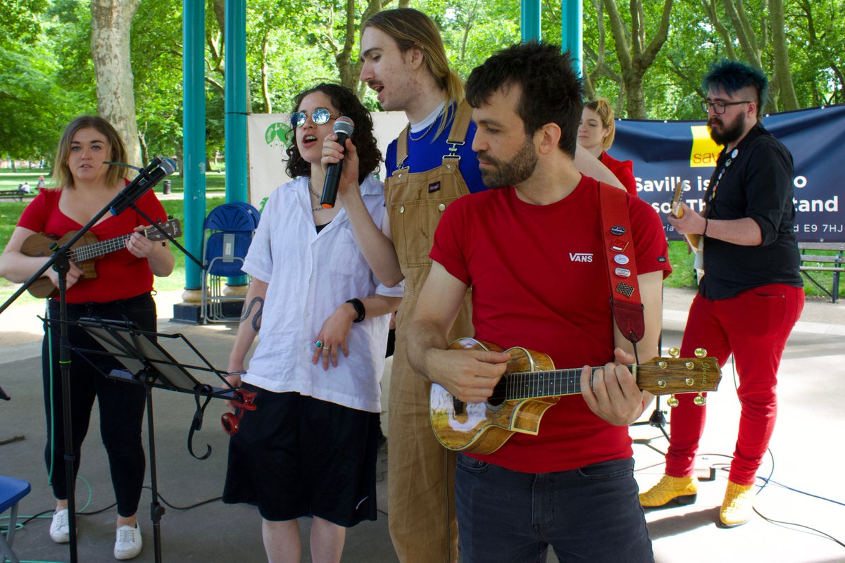 VickyParkFriend's tweet photo. It was a lovely afternoon on the @VickyParkLondon Bandstand today with  @YUKE_band and @KaraUke huge thanks to both it was great to hear you, https://t.co/Ynr0XwtpZv